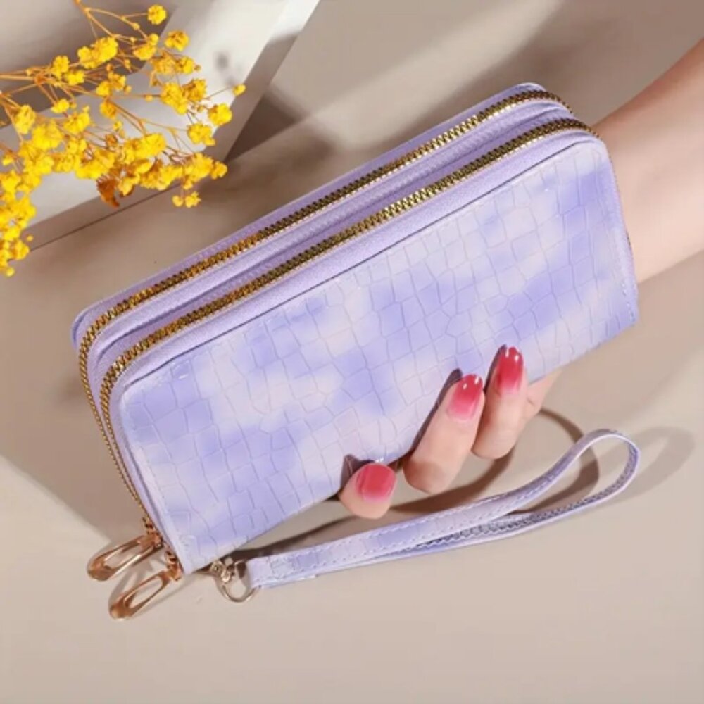 Elegant Crocodile Pattern Wallet with Zipper